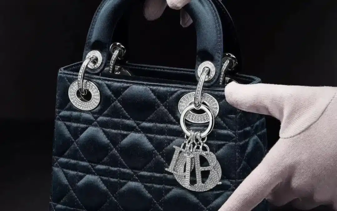 Dior devuelve el esplendor del bolso Lady Di